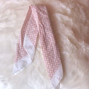 Jenni Earl Scarf